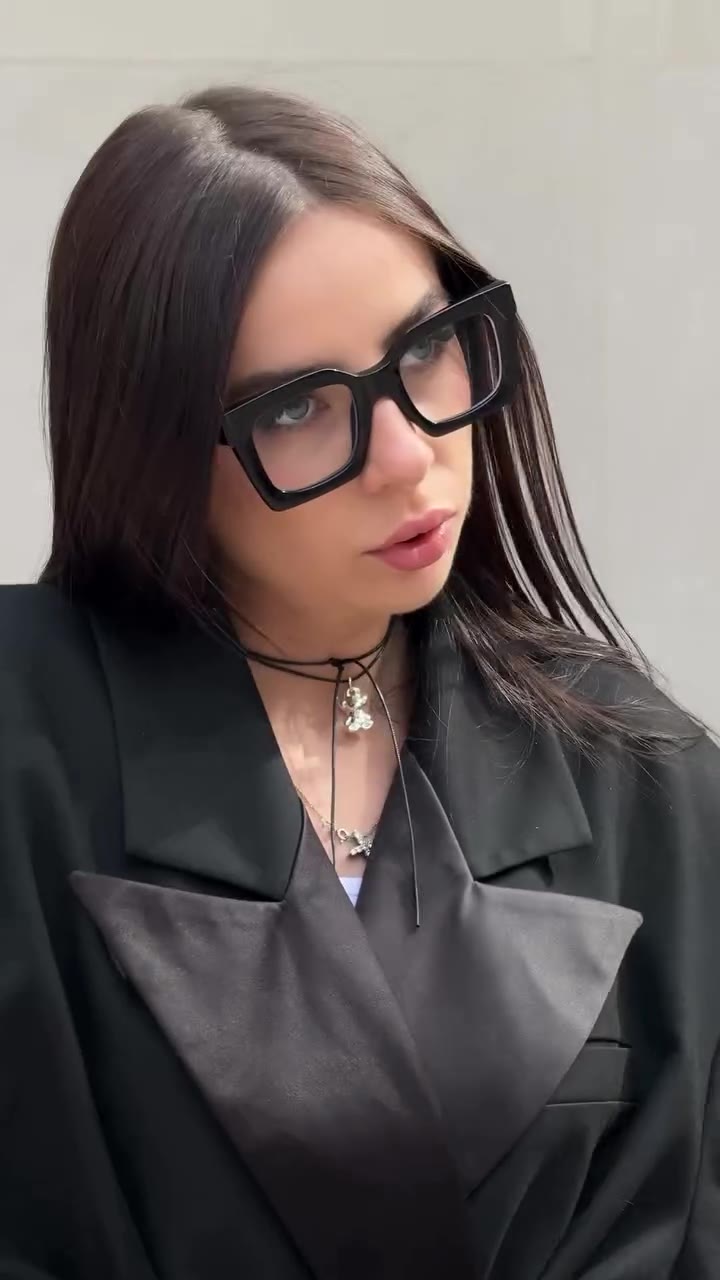 Aoolia — Fashion